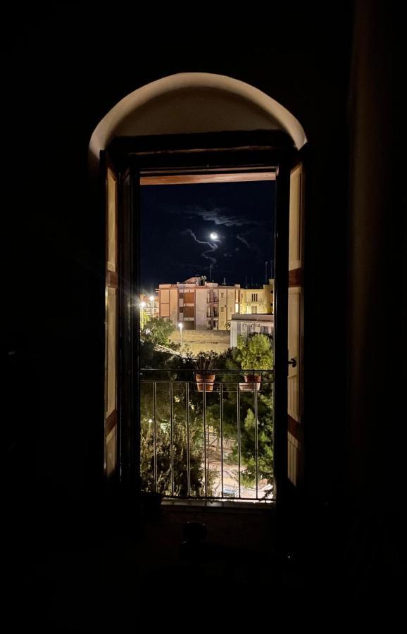 Mura Del Tempo - Rooms & Suites Bisceglie Bagian luar foto
